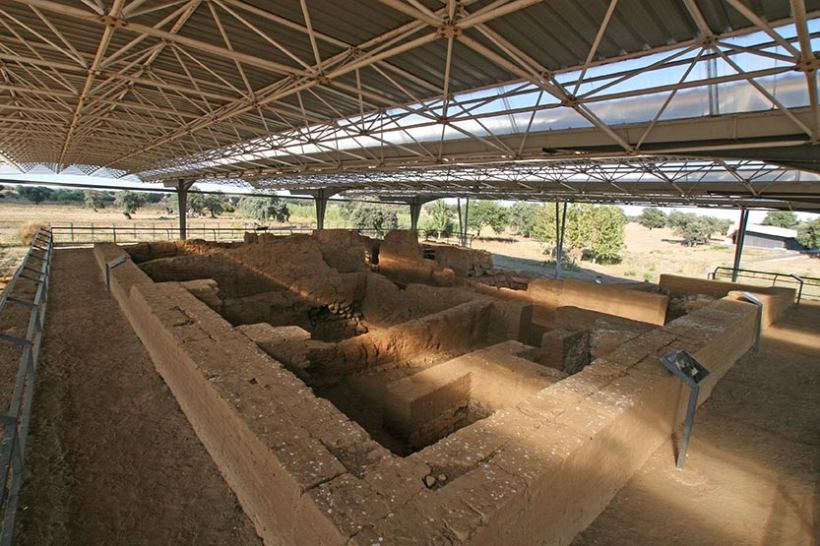 Yacimiento arqueológico de Cancho Roano, el misterioso templo de origen tarteso en Badajoz