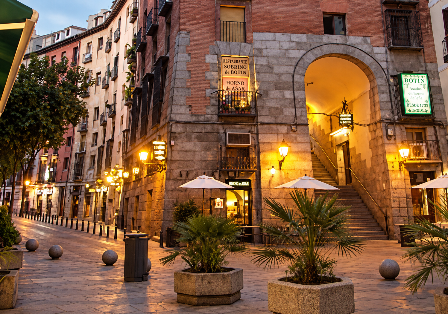 Los mesones de la Cava de San Miguel: dónde comer tortilla, boquerones y champiñones junto a la Plaza Mayor de Madrid